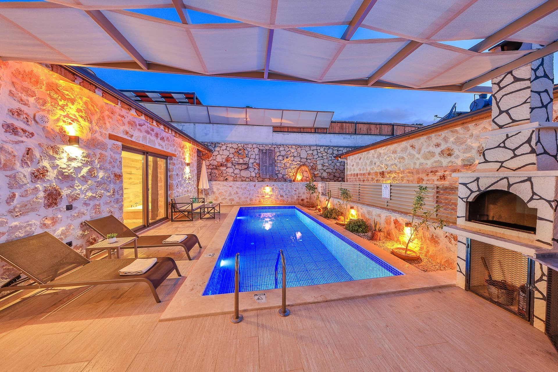 Villa Dio Korunaklı Havuz 40