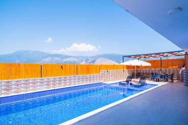 Villa Ateş Yeşilköy Korunaklı Havuz 50