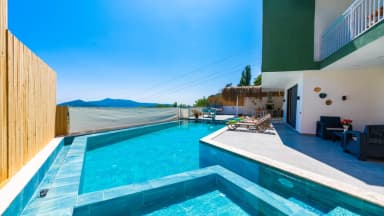 Villa Bu Yaz Korunaklı Havuz 37