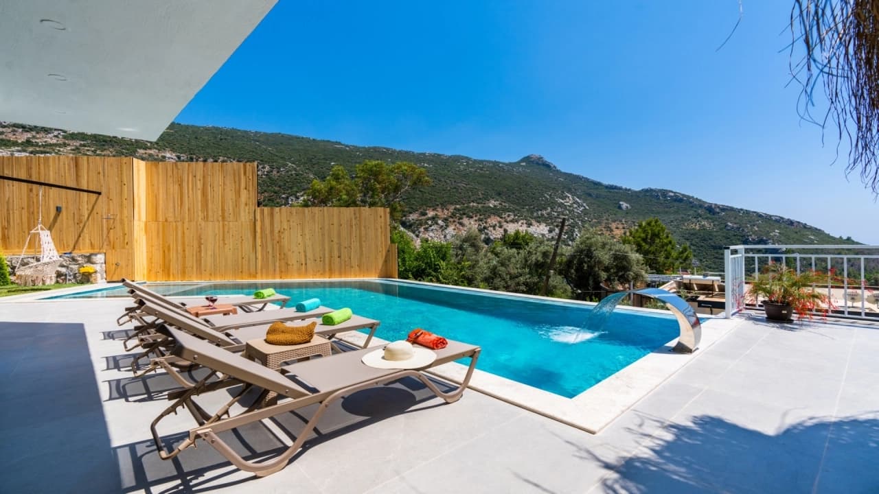 Villa Bu Yaz Korunaklı Havuz 43
