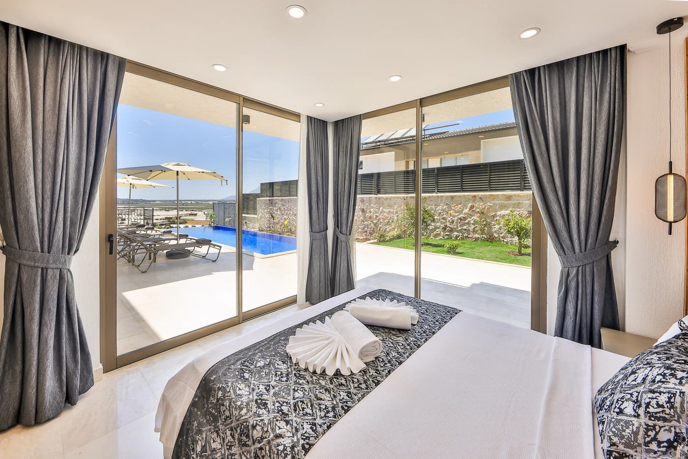 Villa Etoo Korunaklı Havuz 71