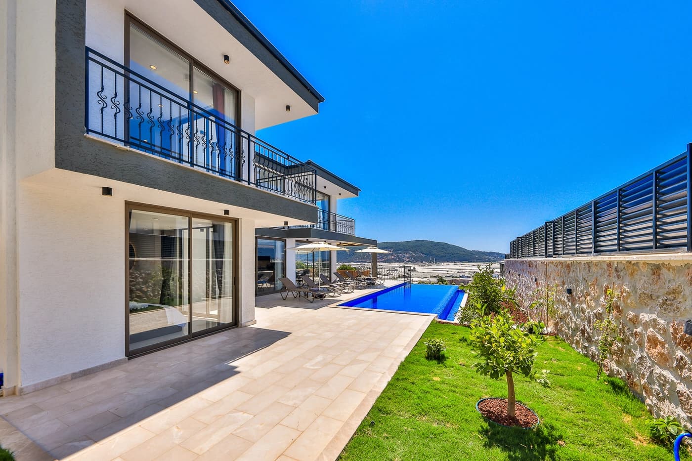 Villa Etoo Korunaklı Havuz 41