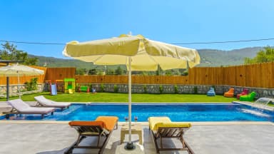 Villa Yalım Korunaklı Havuz 28