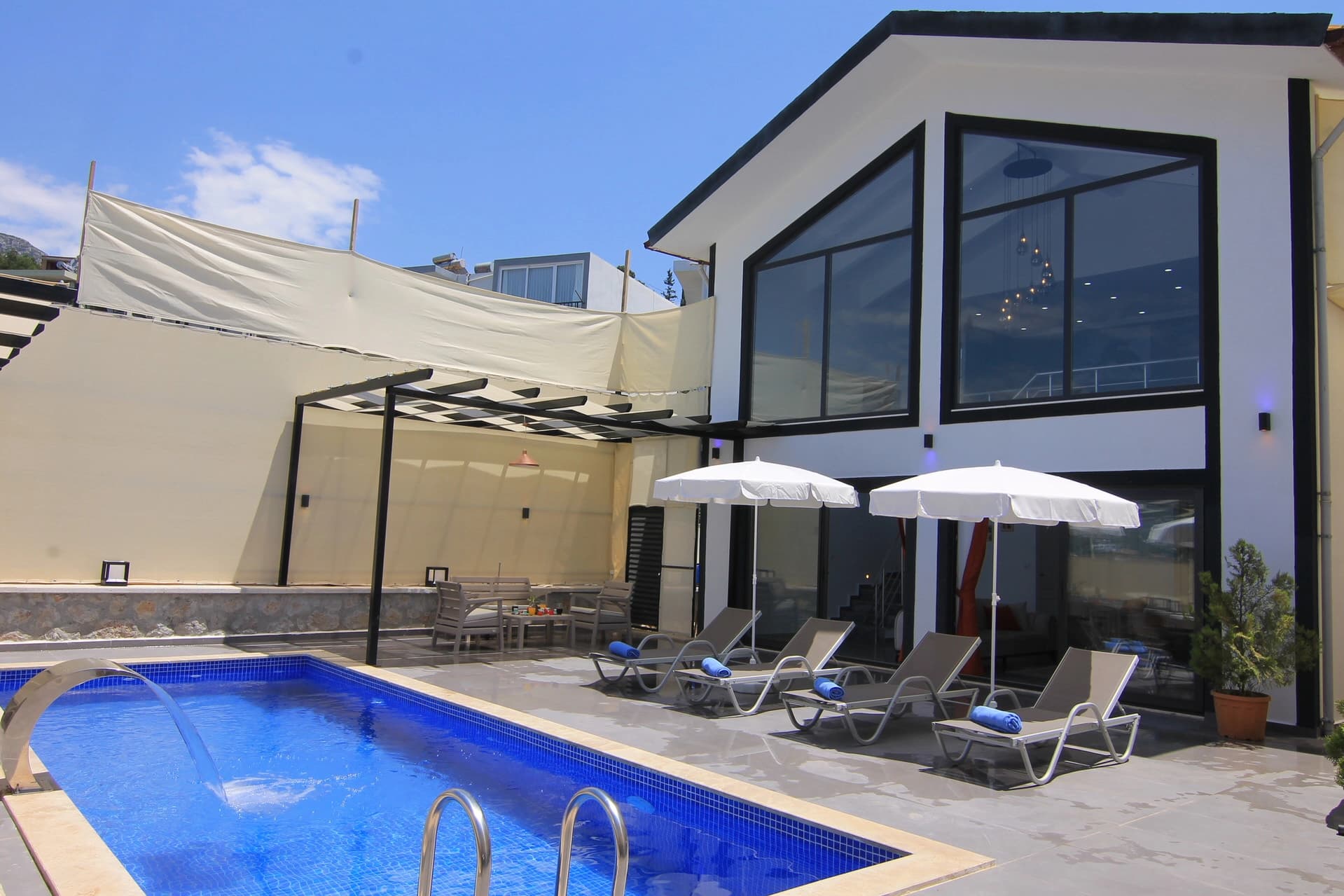 Villa Kocadağ Korunaklı Havuz 10