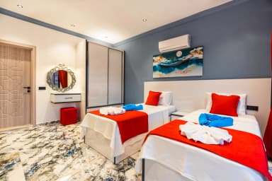 Villa Yaşam Korunaklı Havuz 94