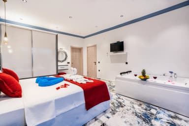 Villa Yaşam Korunaklı Havuz 18