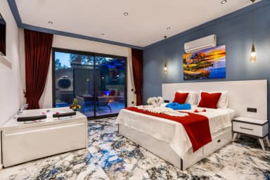 Villa Yaşam Korunaklı Havuz 24