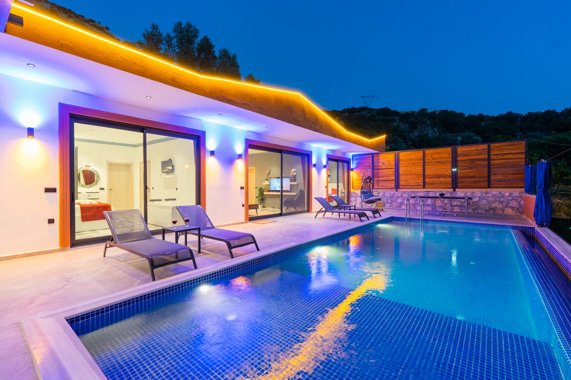 Villa Yaşam Korunaklı Havuz 42