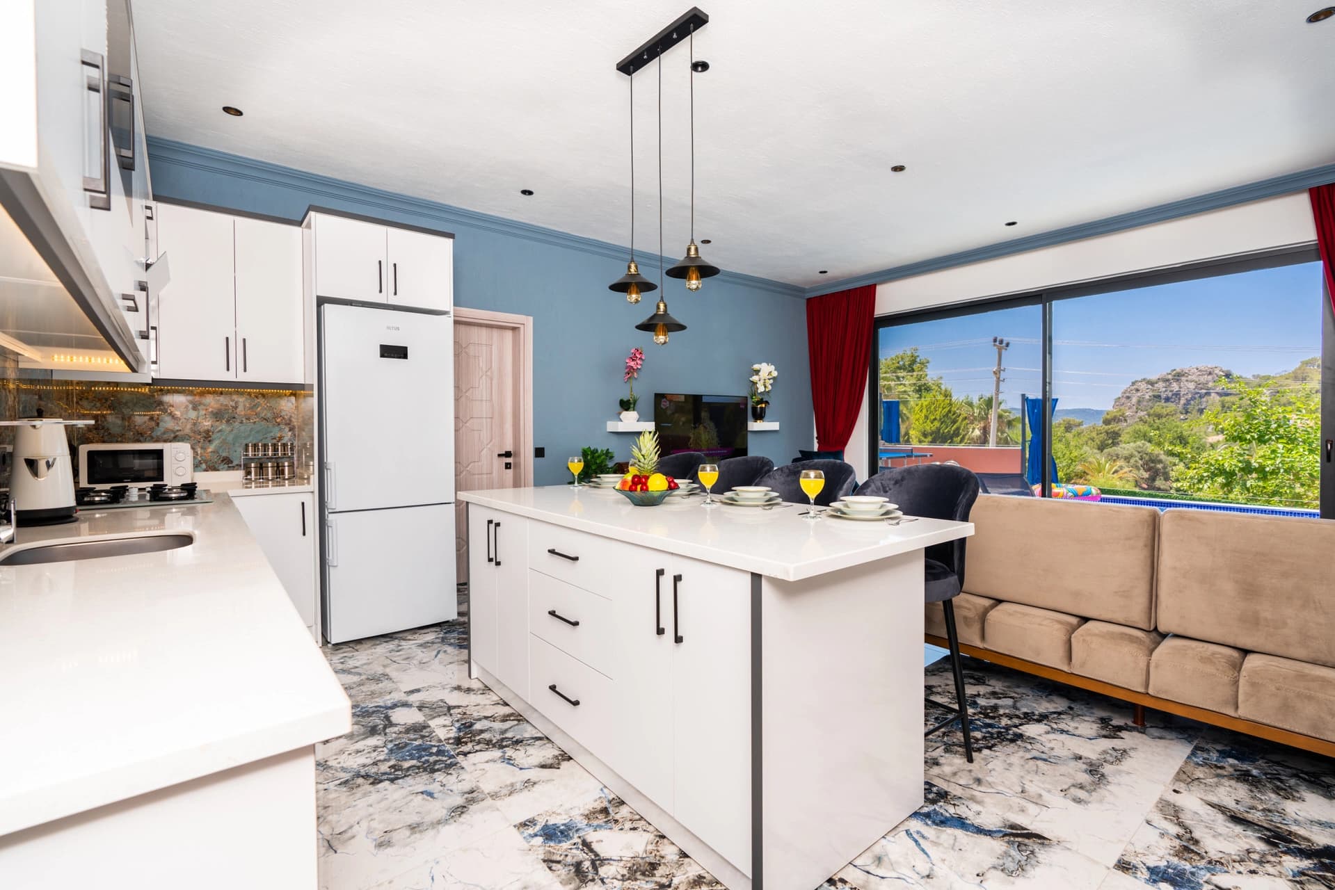 Villa Yaşam Korunaklı Havuz 72