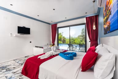 Villa Yaşam Korunaklı Havuz 52