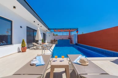 Villa Milid Üzümlü Çocuk Havuzu 63