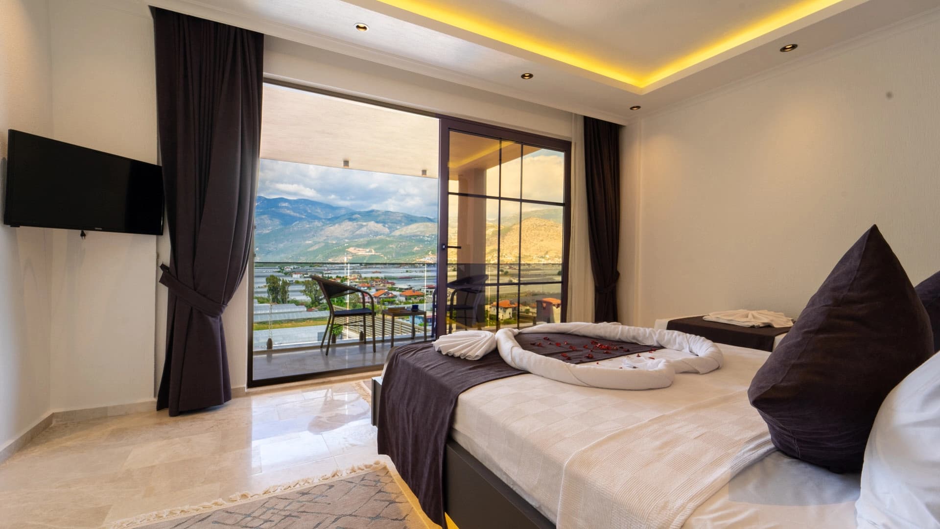 Villa Eser Korunaklı Havuz 29