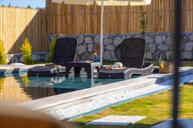 Villa Green Sarıbelen Korunaklı Havuz 60