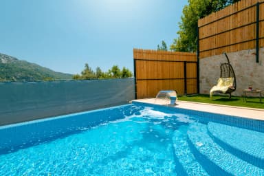 Villa Zeybek Evi Korunaklı Havuz 33