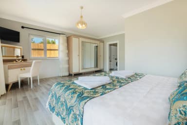 Villa Zeybek Evi Korunaklı Havuz 97