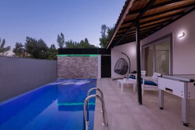 Villa Mini Zeybek Korunaklı Havuz 62