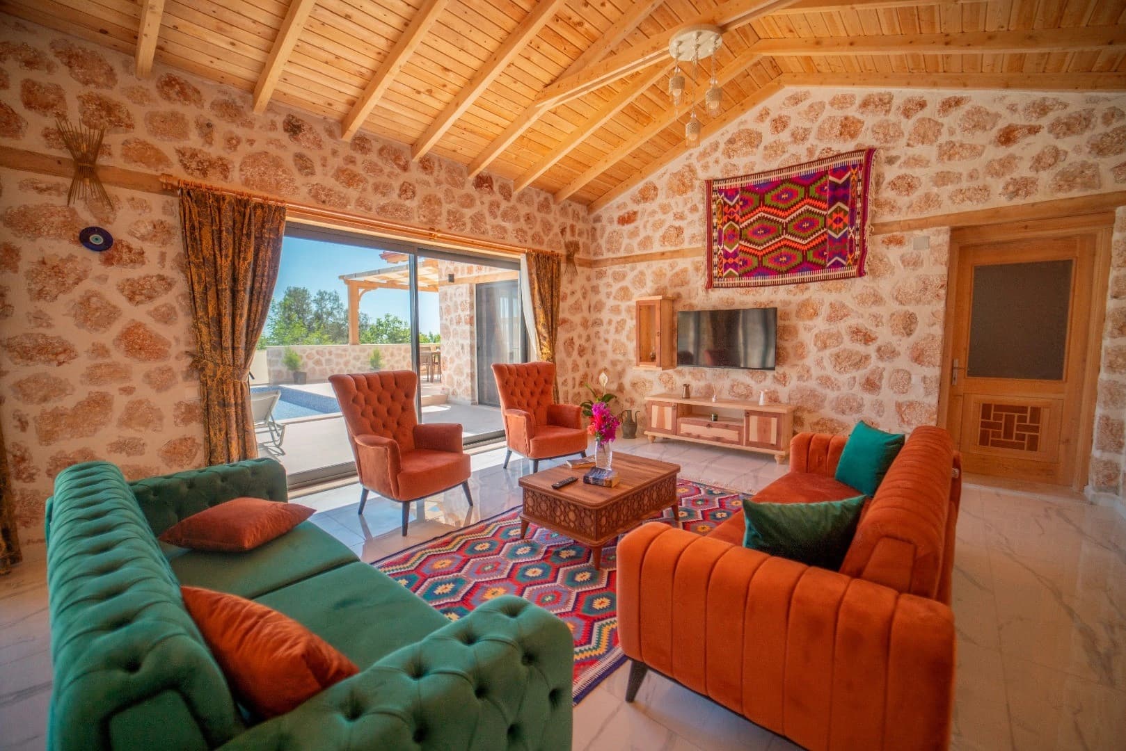 Villa İnci Üzümlü Korunaklı Havuz 14