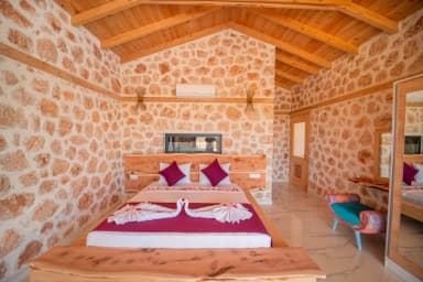 Villa İnci Üzümlü Korunaklı Havuz 70