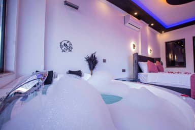 Villa Monica 2 Korunaklı Havuz 81