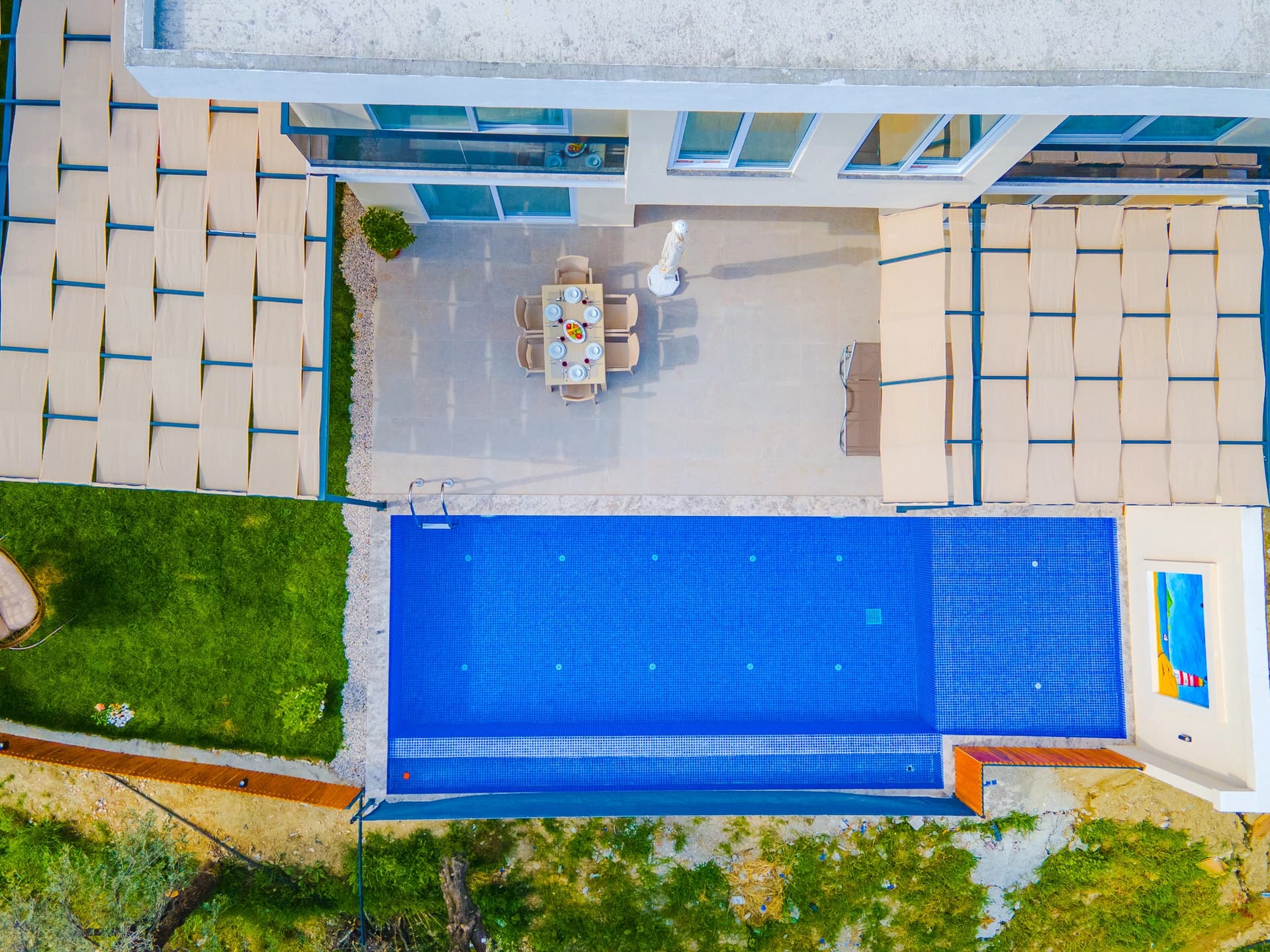 Villa Zens Korunaklı Havuz 55