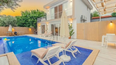 Villa Netya Korunaklı Havuz 98