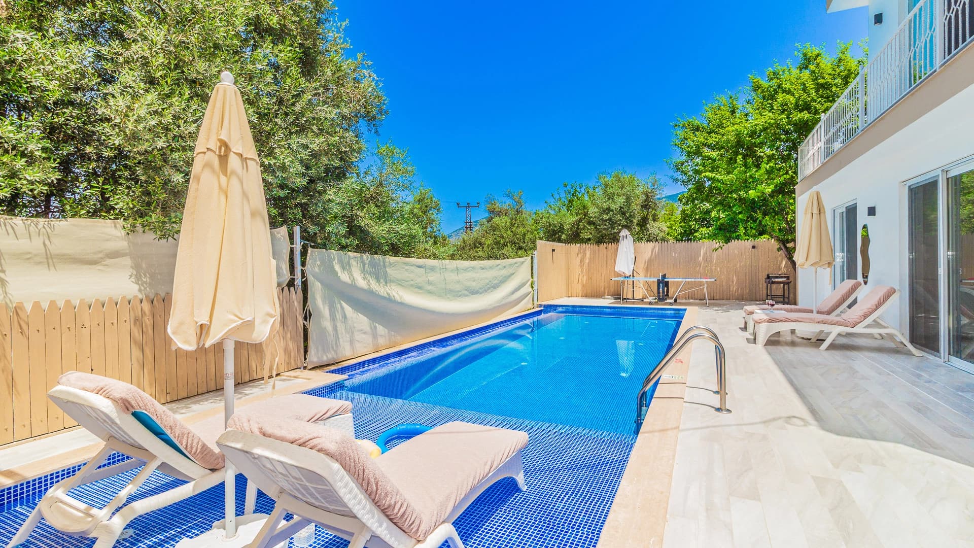 Villa Netya Korunaklı Havuz 42