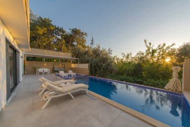 Villa Netya Korunaklı Havuz 56