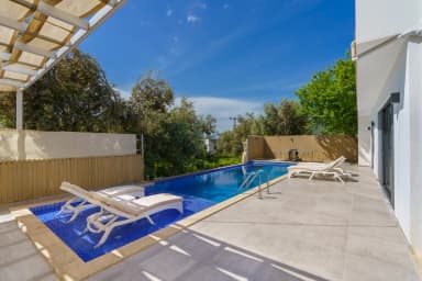 Villa Netya Korunaklı Havuz 42
