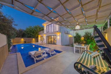 Villa Netya Korunaklı Havuz 70