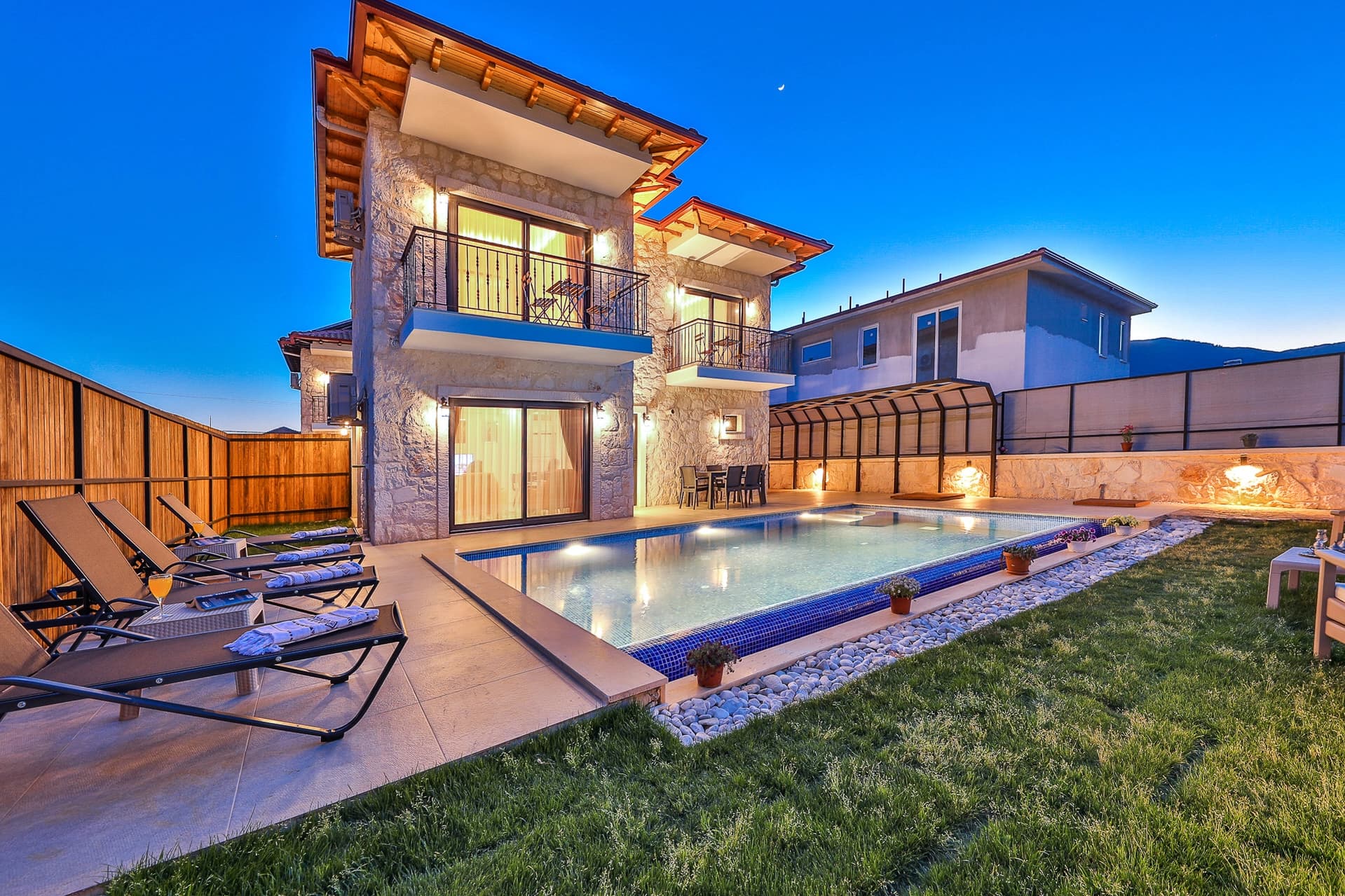 Villa Kaşlı 1 Korunaklı Havuz 72