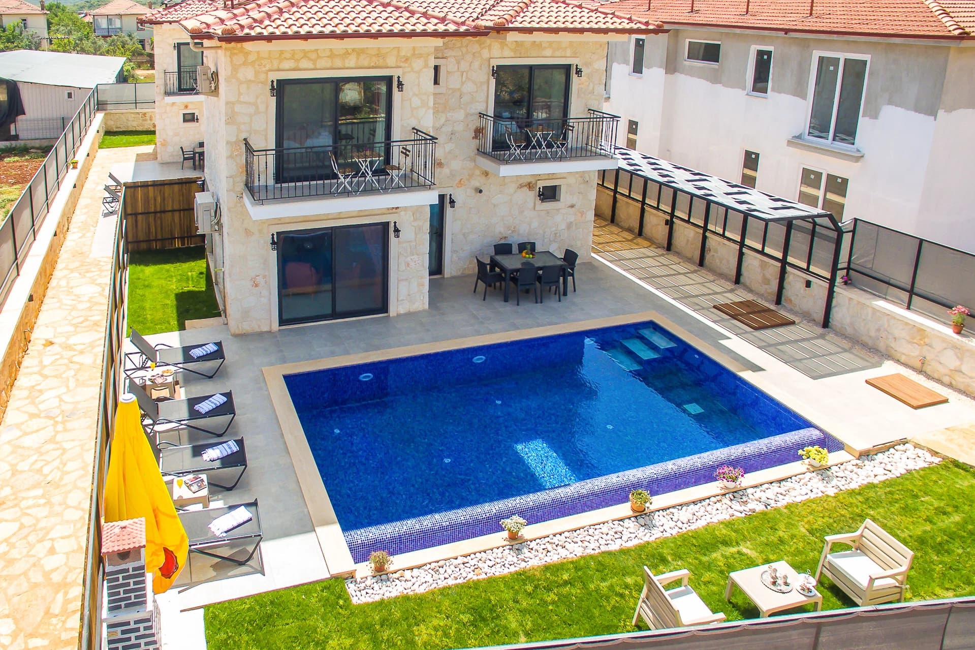 Villa Kaşlı 1 Korunaklı Havuz 86