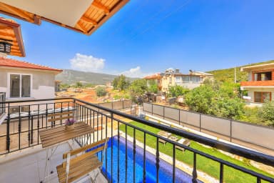 Villa Kaşlı 1 Korunaklı Havuz 32