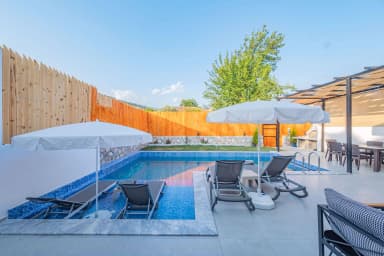 Villa Emre Korunaklı Havuz 41