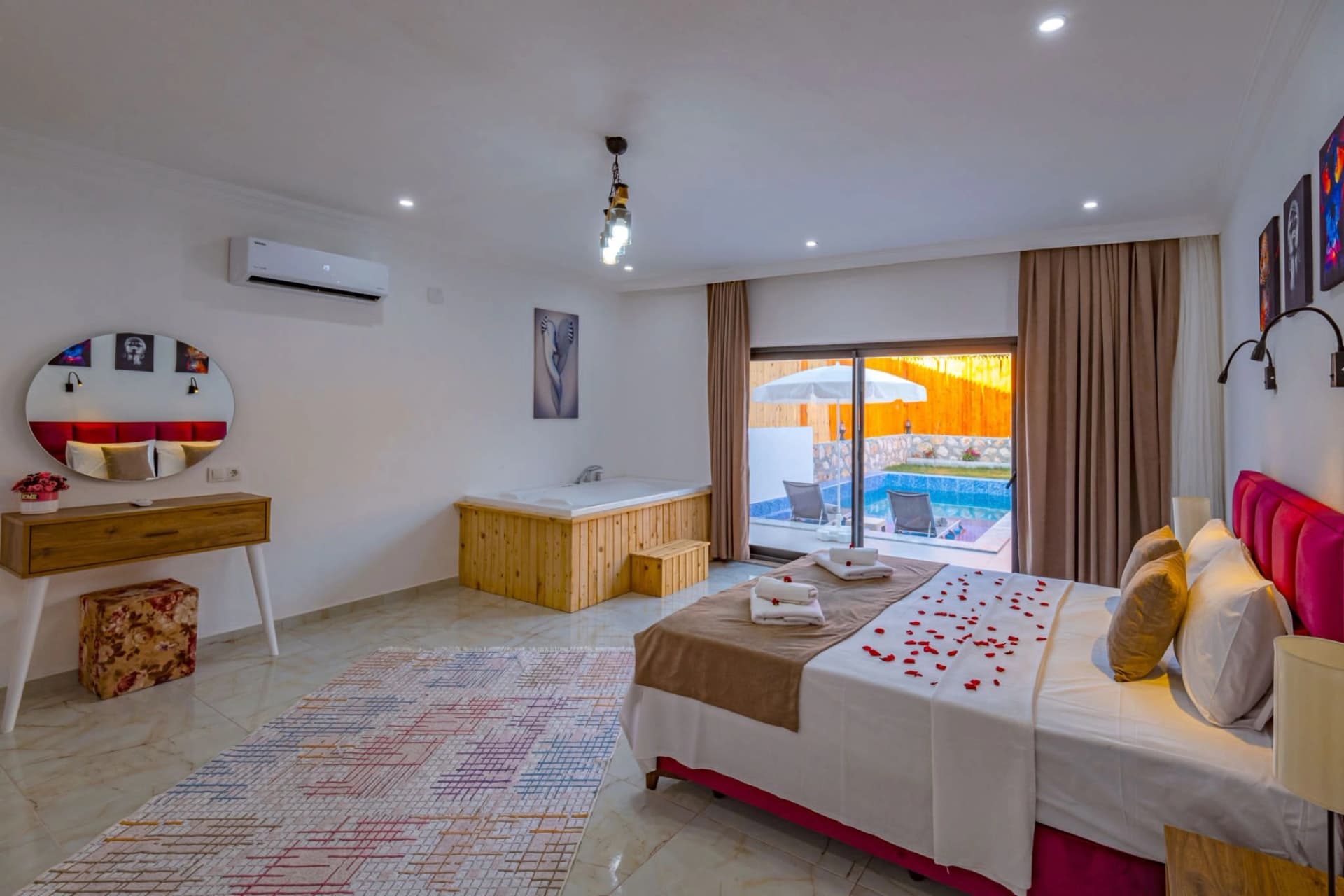 Villa Emre Korunaklı Havuz 35