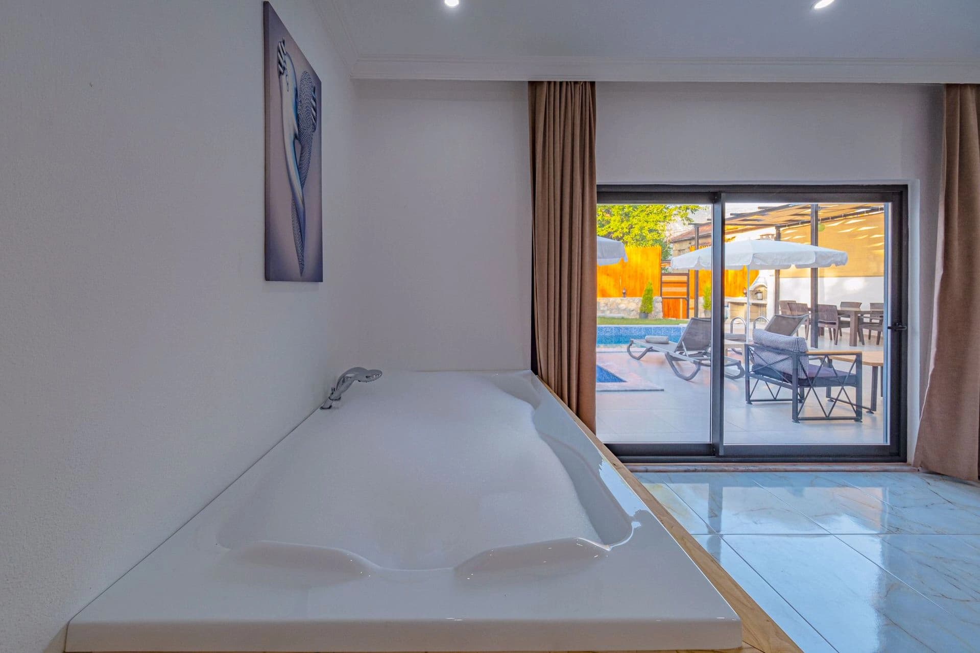 Villa Emre Korunaklı Havuz 49