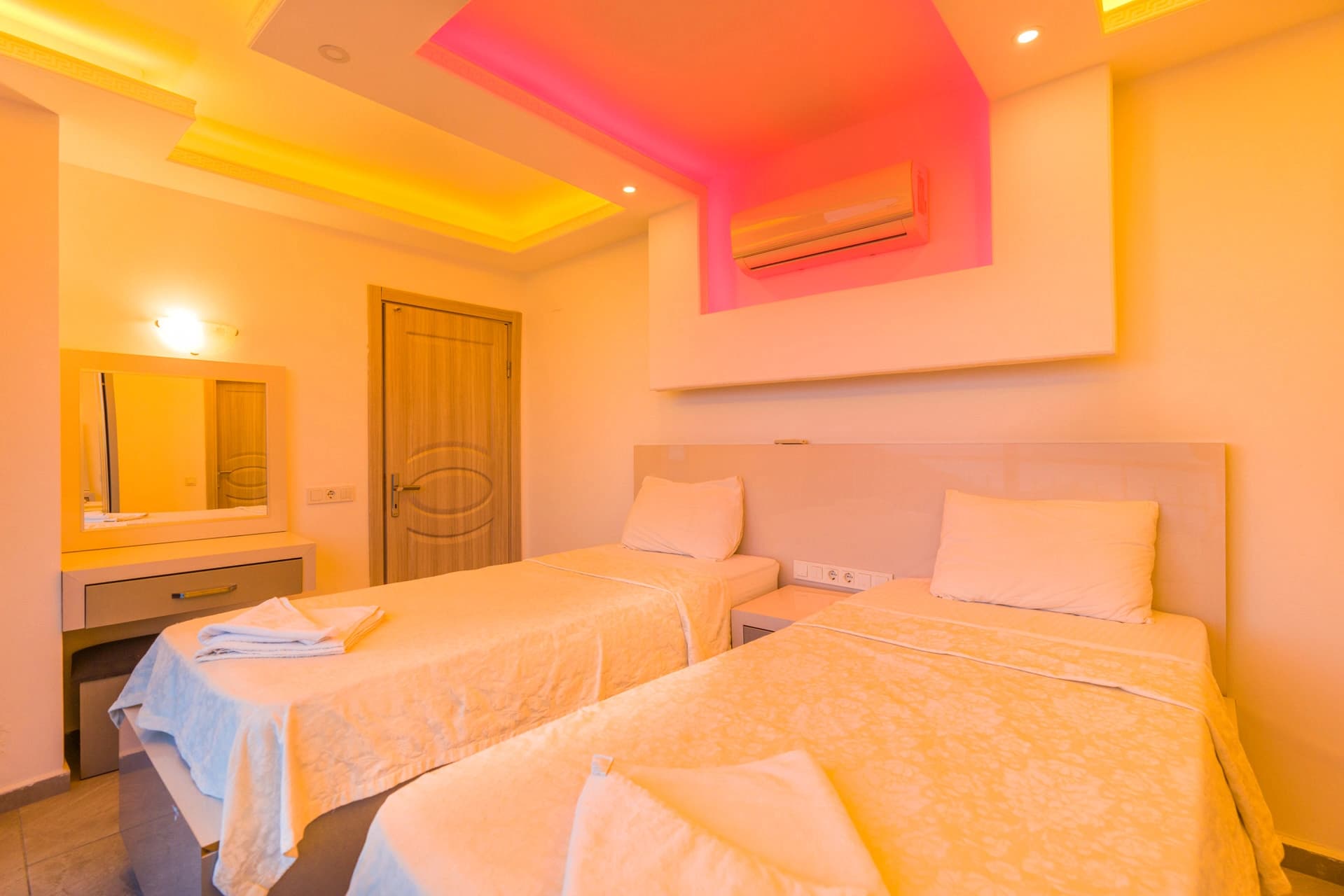 Villa Metehan Akbel Çocuk Havuzu 32