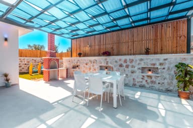 Villa Gülfidan Korunaklı Havuz 11