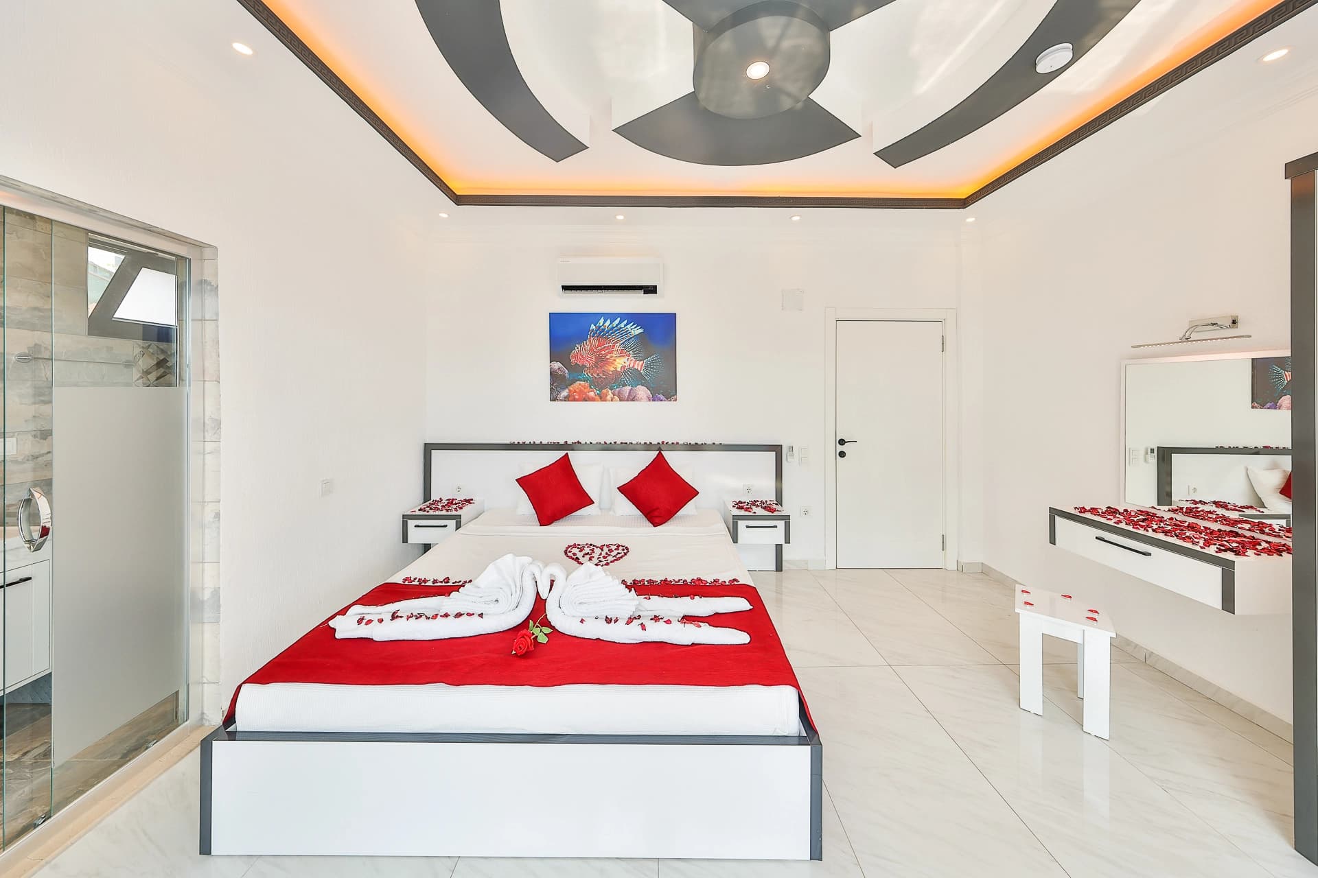 Villa Şeftali Korunaklı Havuz 46