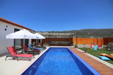 Villa Busem Korunaklı Havuz 42