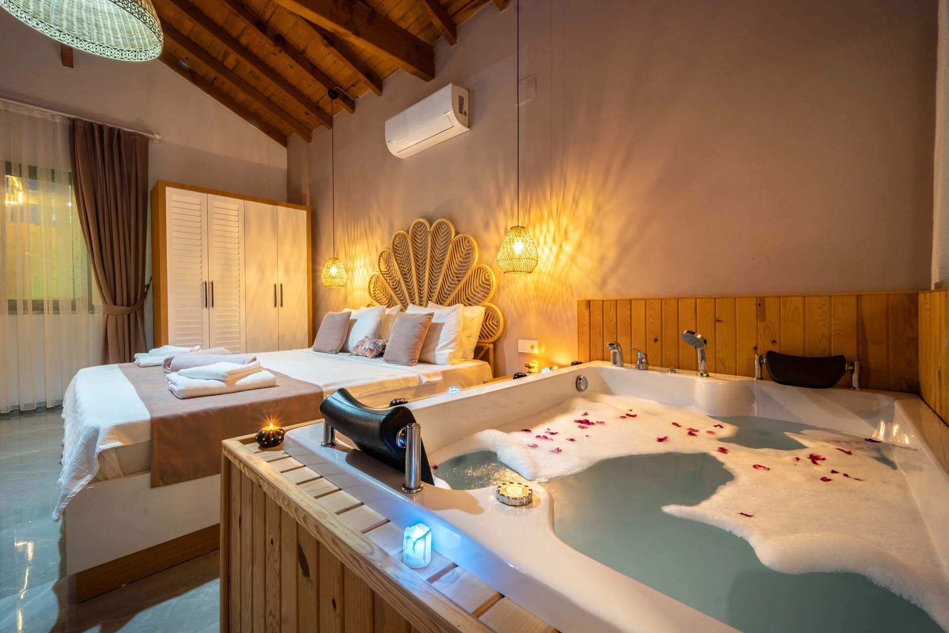 Villa Busem Korunaklı Havuz 44