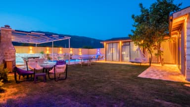 Villa Tokyo Korunaklı Havuz 28