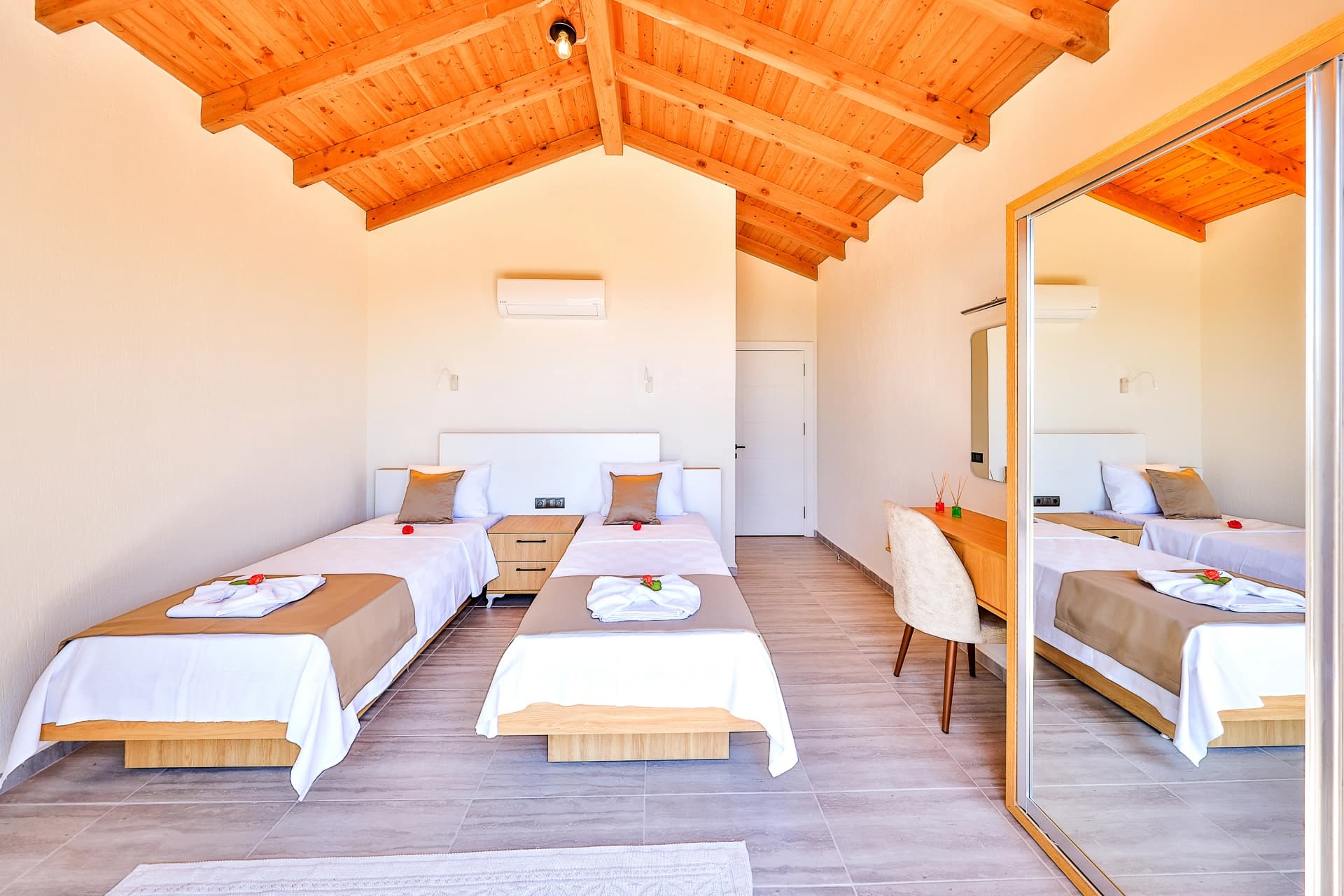 Villa Norton Korunaklı Havuz 93