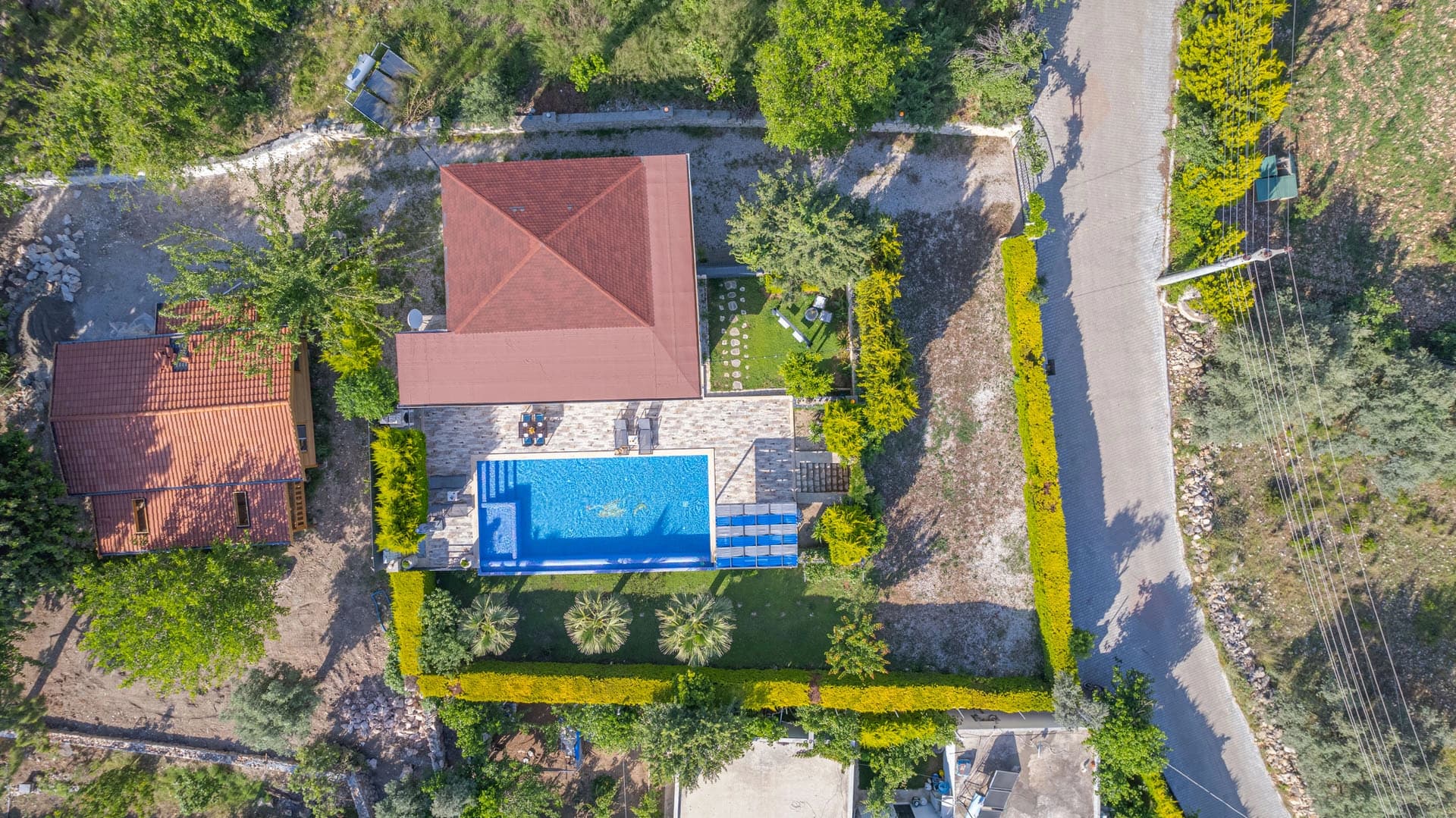 Villa Mutlu Üzümlü Korunaklı Havuz 29