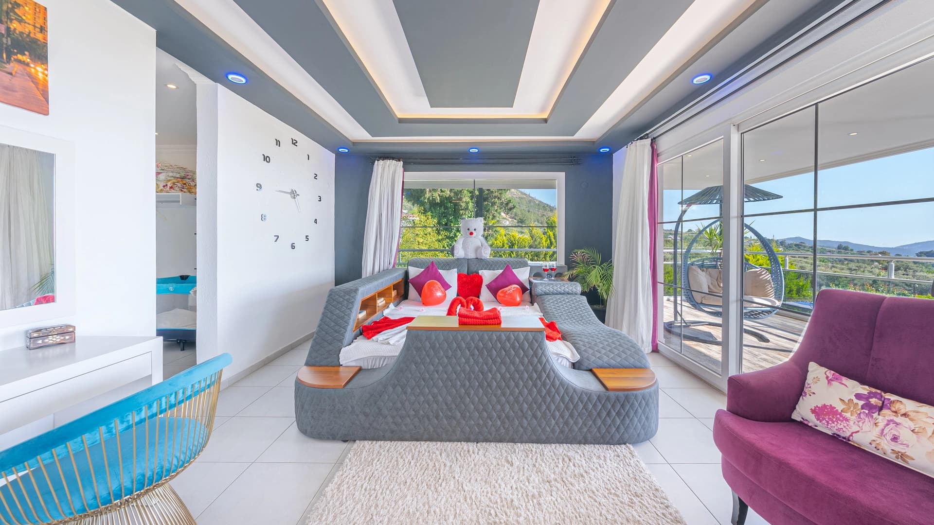 Villa Mutlu Üzümlü Korunaklı Havuz 23