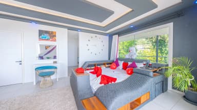 Villa Mutlu Üzümlü Korunaklı Havuz 37