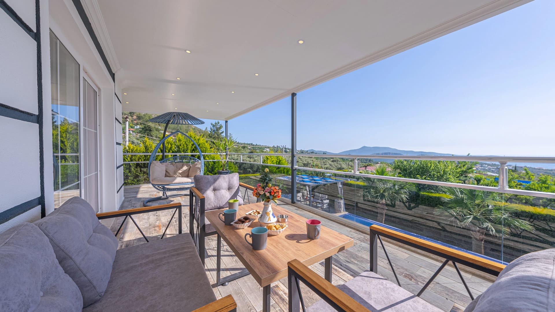 Villa Mutlu Üzümlü Korunaklı Havuz 51