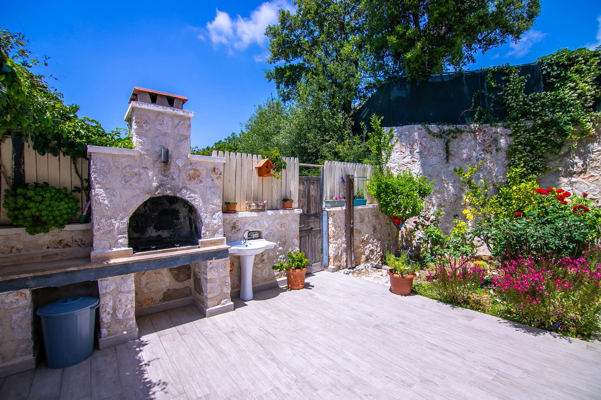 Villa Dia Korunaklı Havuz 96