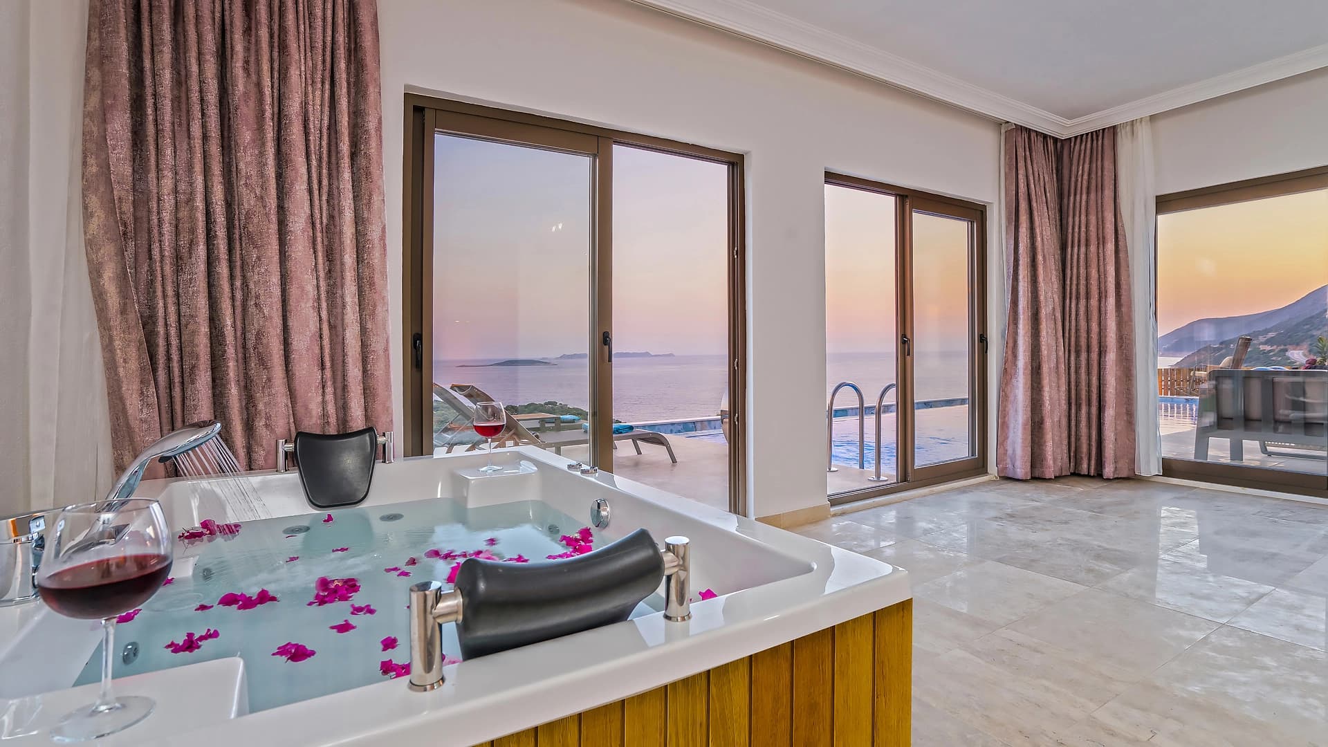 Villa Nevra Özel Havuzlu 86