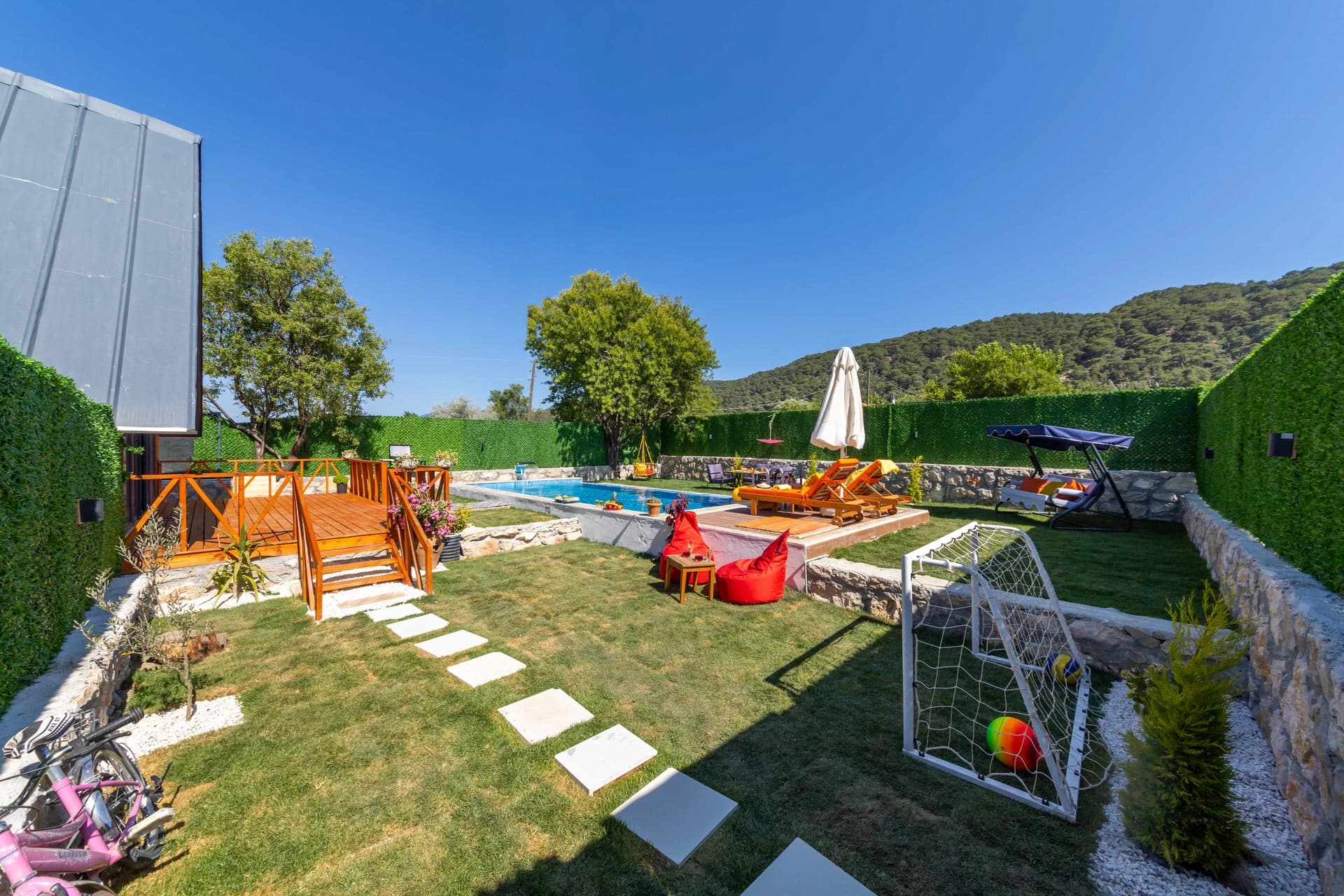 Villa Sempatik Korunaklı Havuz 11