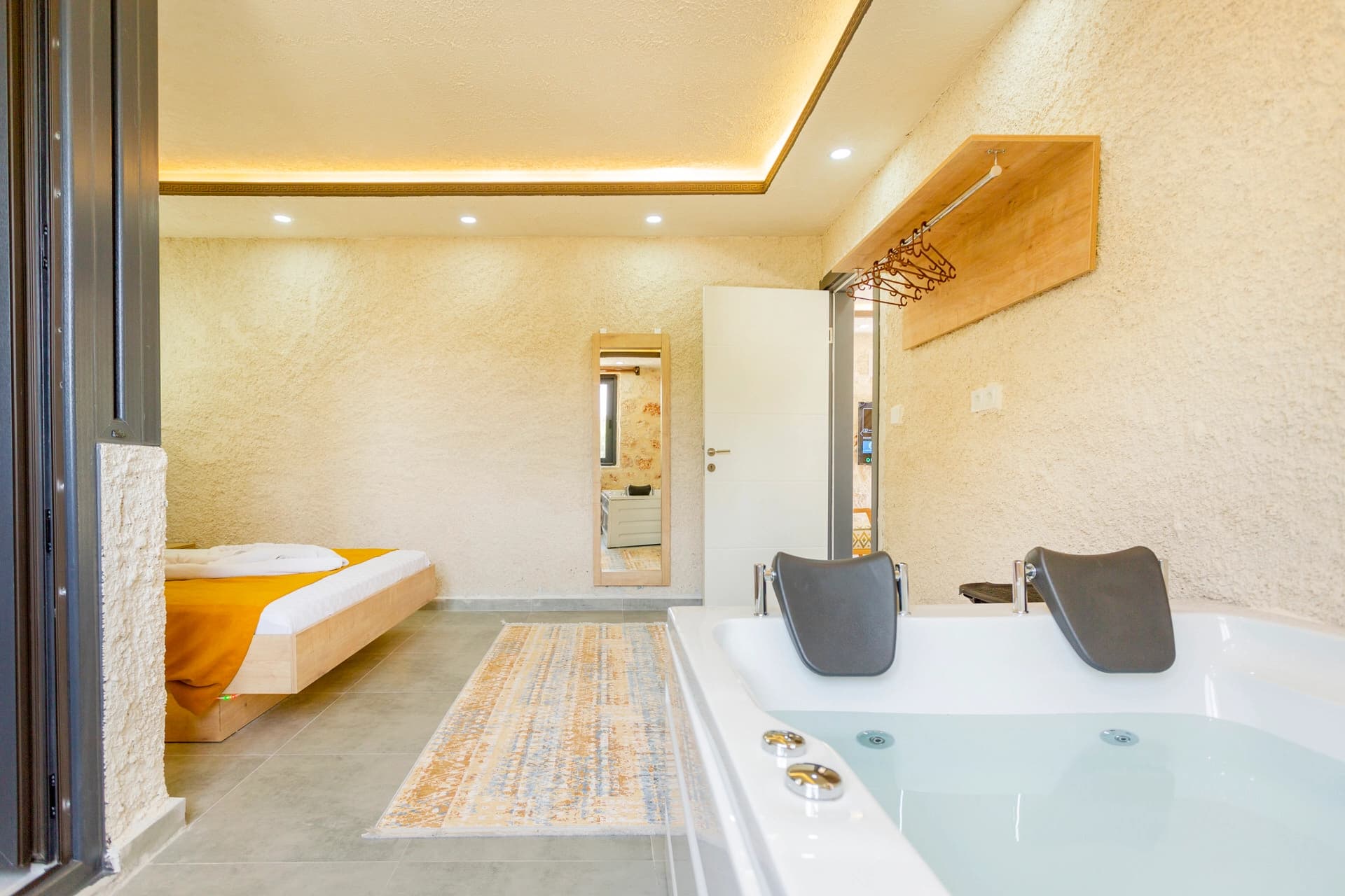 Villa Menesa Korunaklı Havuz 73